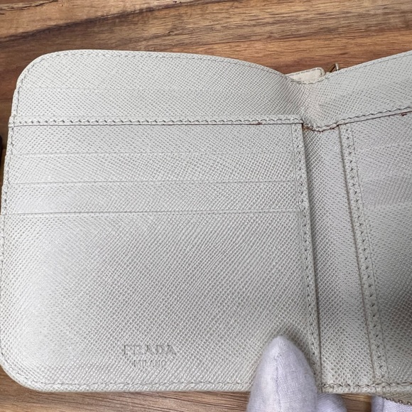 Vintage Authentic Prada Bi-fold Tessuto Gold Zip Wallet Made In Italy - Picture 7 of 13